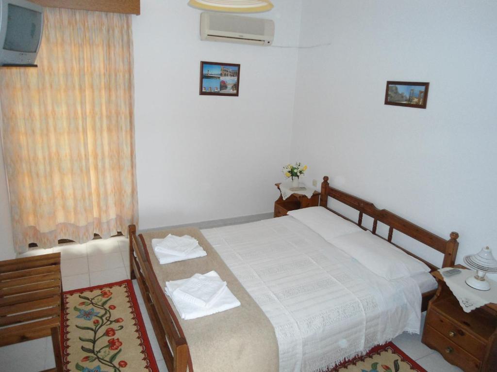 Evi Apartments And Studios Θεολόγος Δωμάτιο φωτογραφία