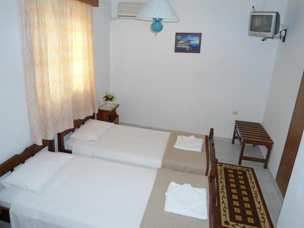 Evi Apartments And Studios Θεολόγος Δωμάτιο φωτογραφία