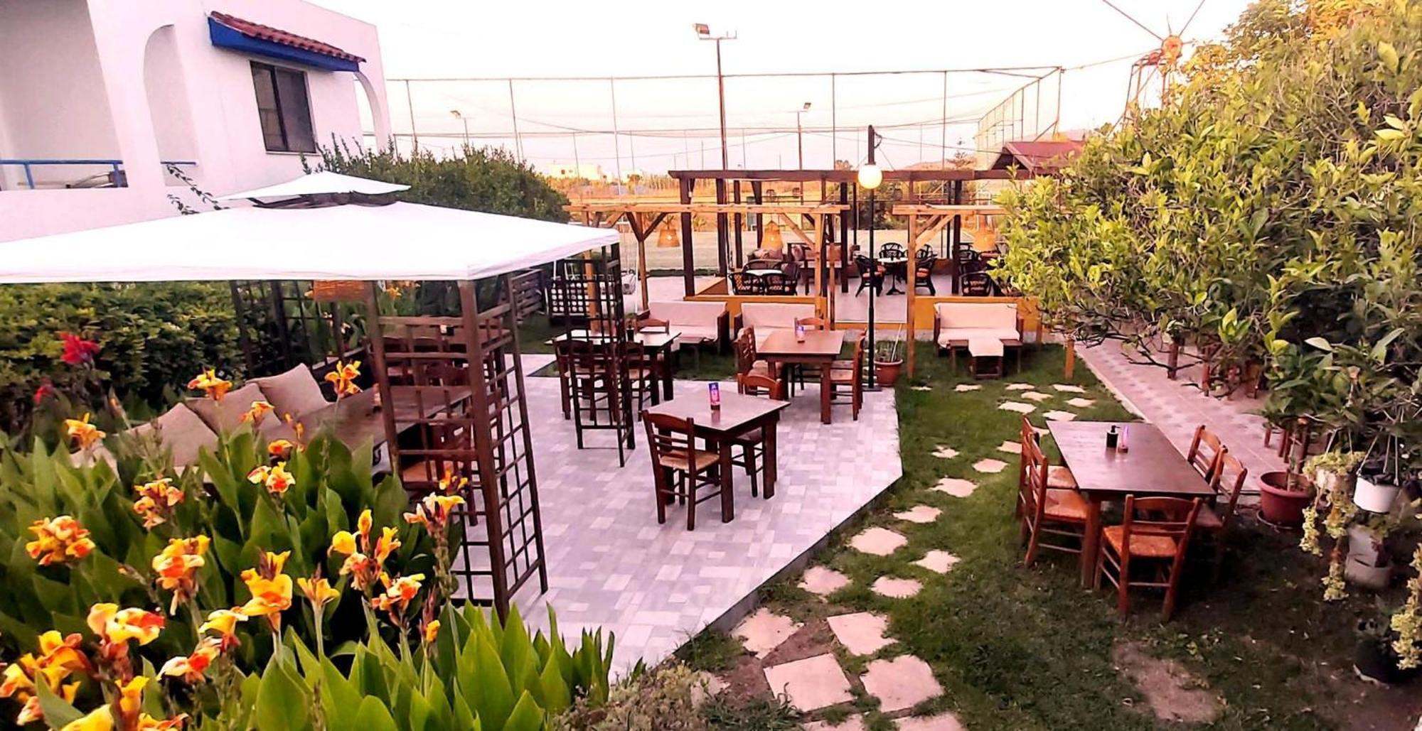 Evi Apartments And Studios Θεολόγος Εξωτερικό φωτογραφία