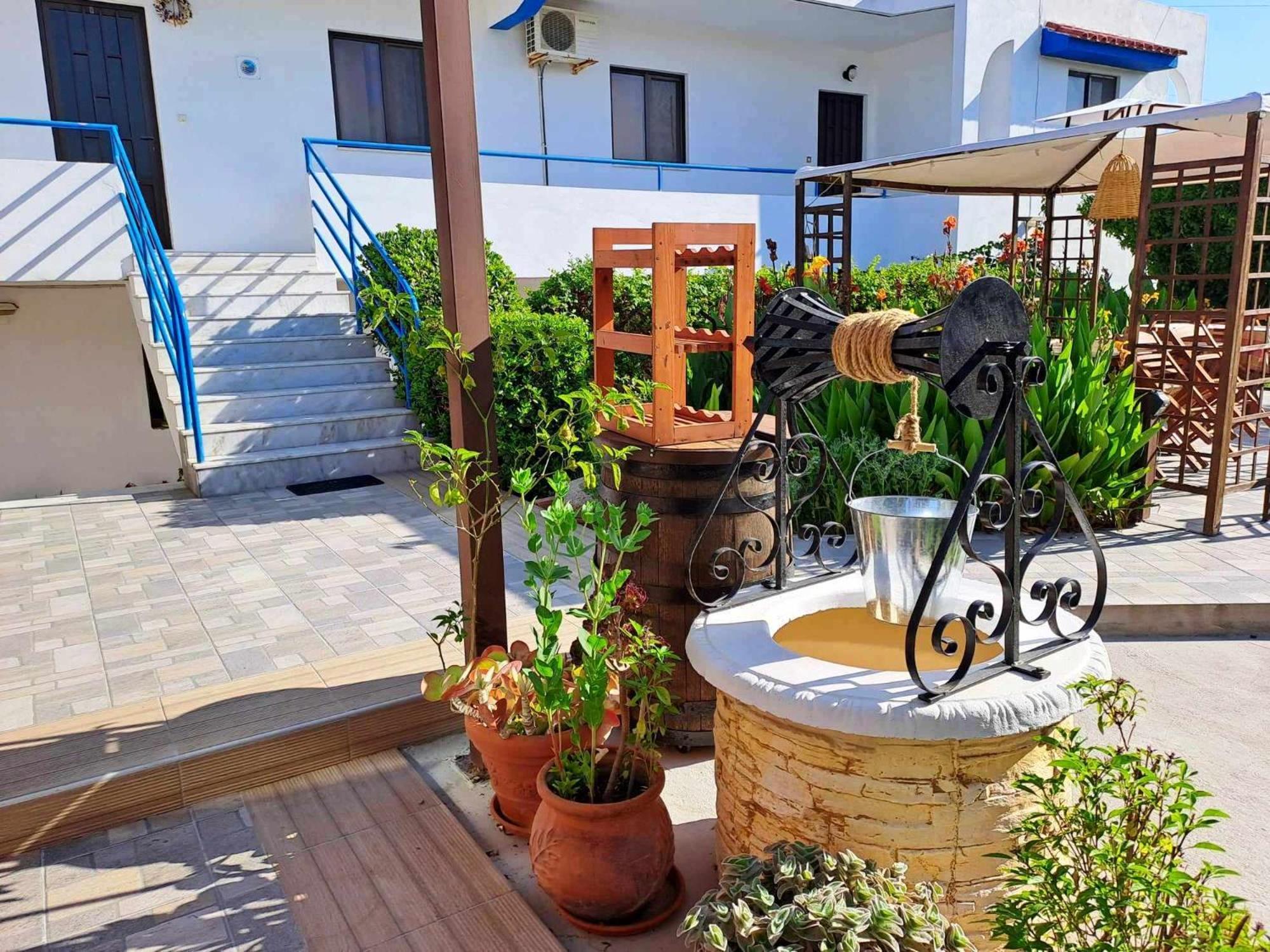 Evi Apartments And Studios Θεολόγος Εξωτερικό φωτογραφία