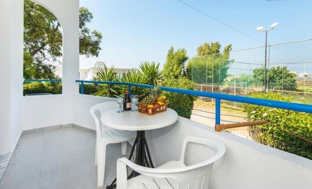 Evi Apartments And Studios Θεολόγος Δωμάτιο φωτογραφία