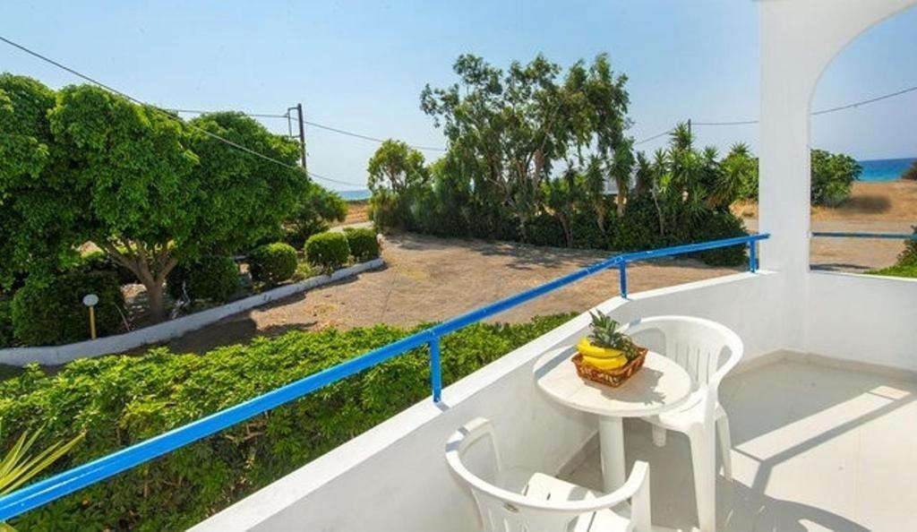 Evi Apartments And Studios Θεολόγος Δωμάτιο φωτογραφία