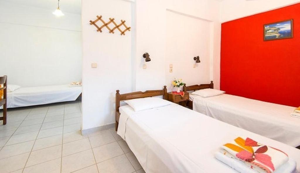 Evi Apartments And Studios Θεολόγος Δωμάτιο φωτογραφία