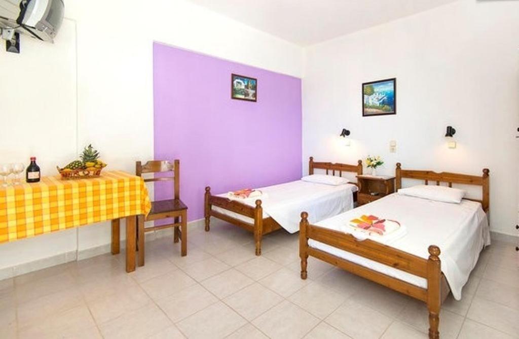 Evi Apartments And Studios Θεολόγος Δωμάτιο φωτογραφία