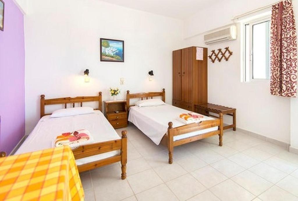 Evi Apartments And Studios Θεολόγος Δωμάτιο φωτογραφία